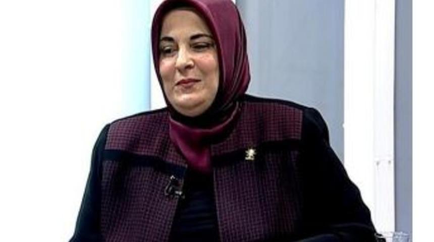 Baş&ouml;rt&uuml;l&uuml; Gen&ccedil; Kıza Saldırı İddiası