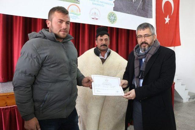 Niğde&rsquo;de 60 &Ccedil;oban Sertifikalı Oldu 1