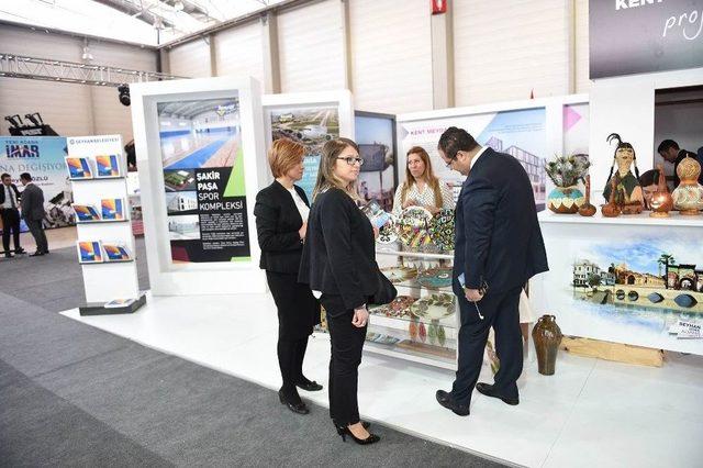 Seyhan&rsquo;ın Projeleri İnşaat Fuarı&rsquo;nda Sergileniyor 2