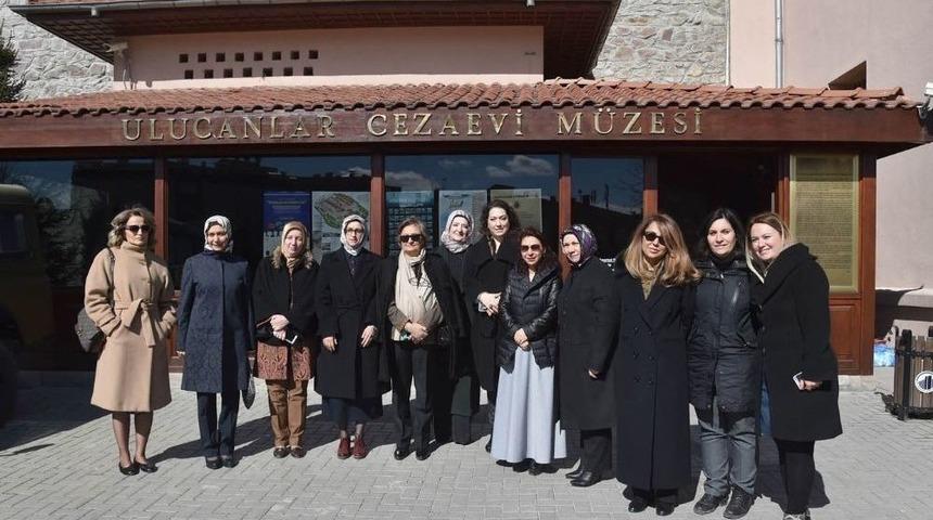 Ak Parti&rsquo;li Kadın Milletvekilleri Ulucanlar&rsquo;da Buluştu