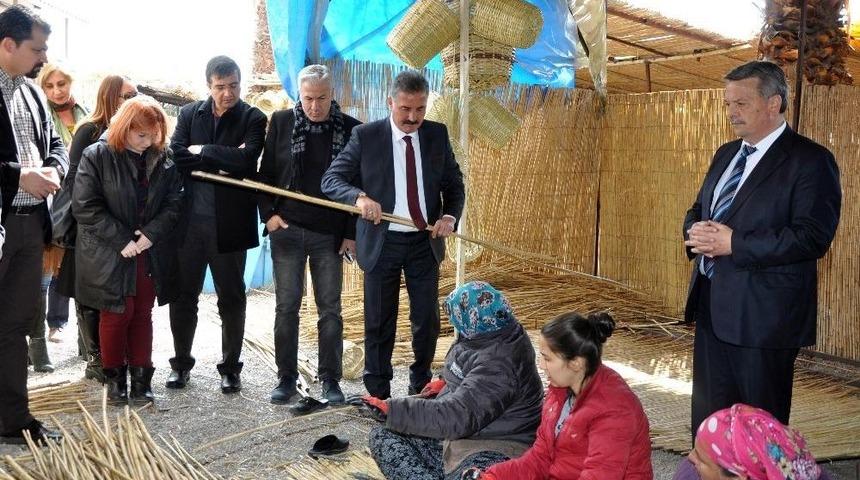 Roman Vatandaşlar İ&ccedil;in A&ccedil;ılan &rsquo;hasır &Ouml;rme &Uuml;retim At&ouml;lyesi&rsquo; T&uuml;rkiye&rsquo;ye Rol Model Oldu