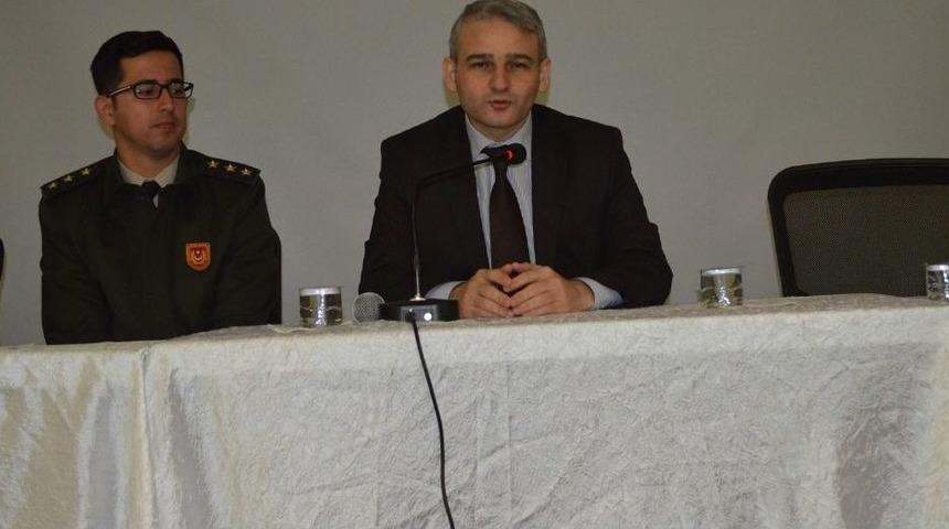 Kaymakam G&uuml;ven Muhtarlarla Buluştu