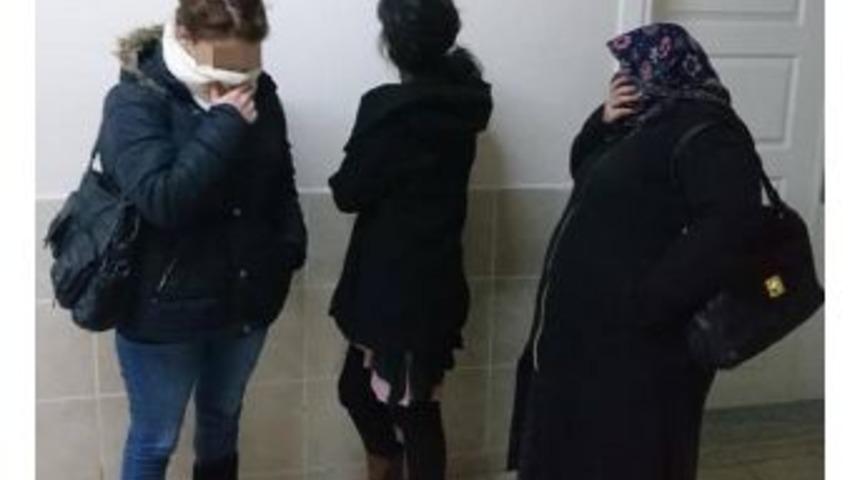 Yol Kenarında Fuhuş Pazarlığına Polis Baskını