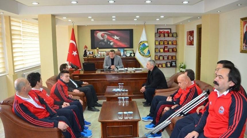 Engelli Voleybolculardan Başkan Tekin&rsquo;e Teşekk&uuml;r Ziyareti