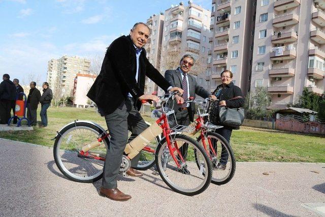 Mezitli Belediyesi’nden Meclis Üyelerine Bisiklet