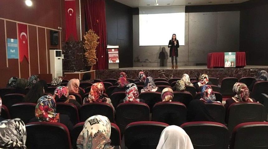 Kursiyerlere &ldquo;antibiyotiklerin Akılcı Kullanımı&rdquo; Konulu Seminer Verildi