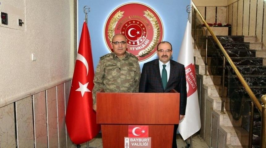 T&uuml;mgeneral &Ouml;zkara, Vali Ustaoğlu&rsquo;nu Ziyaret Etti