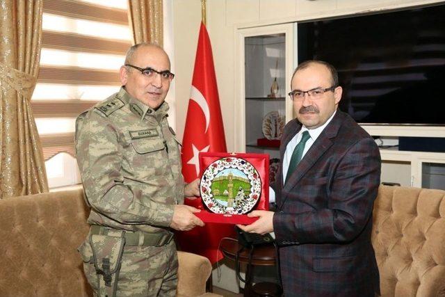T&uuml;mgeneral &Ouml;zkara, Vali Ustaoğlu&rsquo;nu Ziyaret Etti 1
