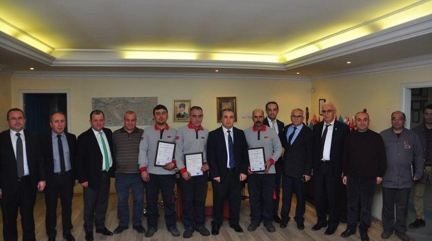 Başarılı Kursiyerlere Sertifika