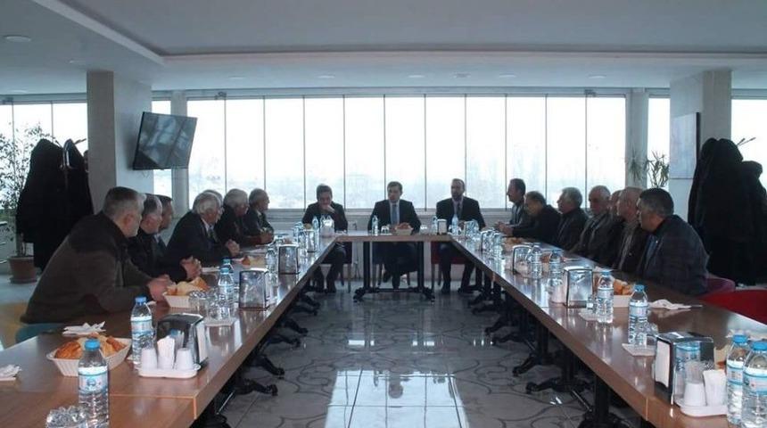 Başkan Vekili Erat Halkla Bir Araya Geldi