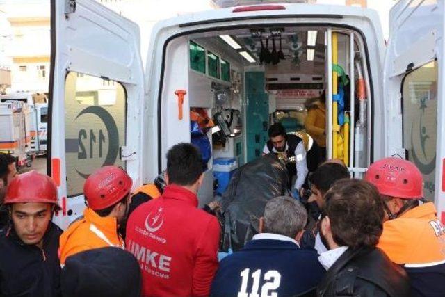 Hazine Ararken G&ouml;&ccedil;&uuml;k Altında Kalan Kişinin Cesedi &Ccedil;ıkarıldı (2) 3