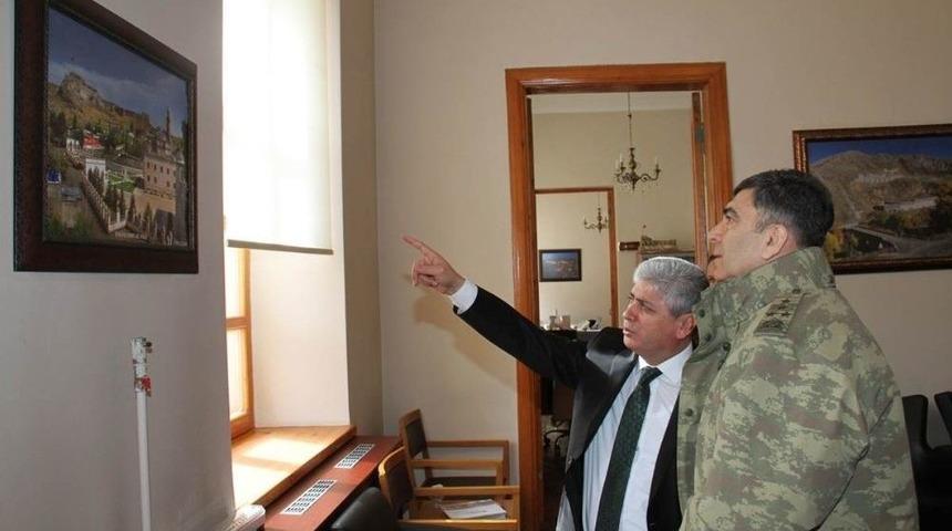Kara Kuvvetleri Komutanı Orgeneral Salih Zeki &Ccedil;olak, Vali Rahmi Doğan&rsquo;ı Ziyaret Etti