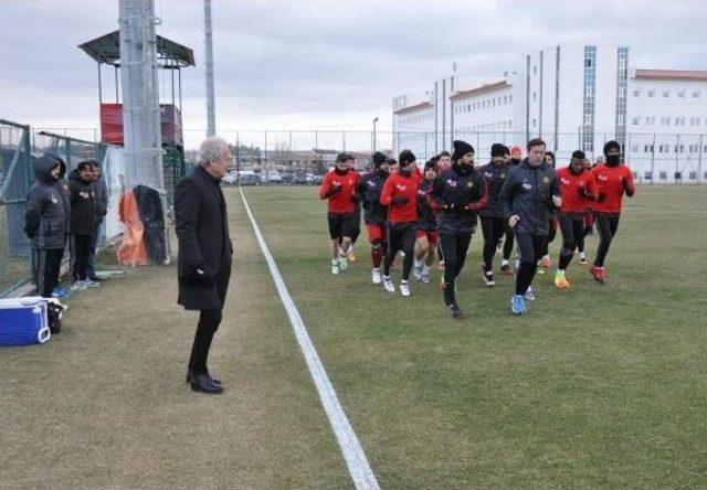 Mustafa Denizli'ye, Eskişehir'de Coşkulu Karşılama (2)