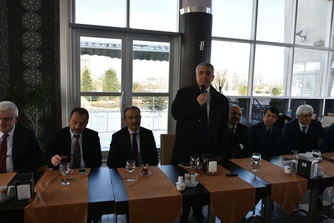 Om&uuml; Senatosu Bu Kez &Ccedil;arşamba&rsquo;da Toplandı