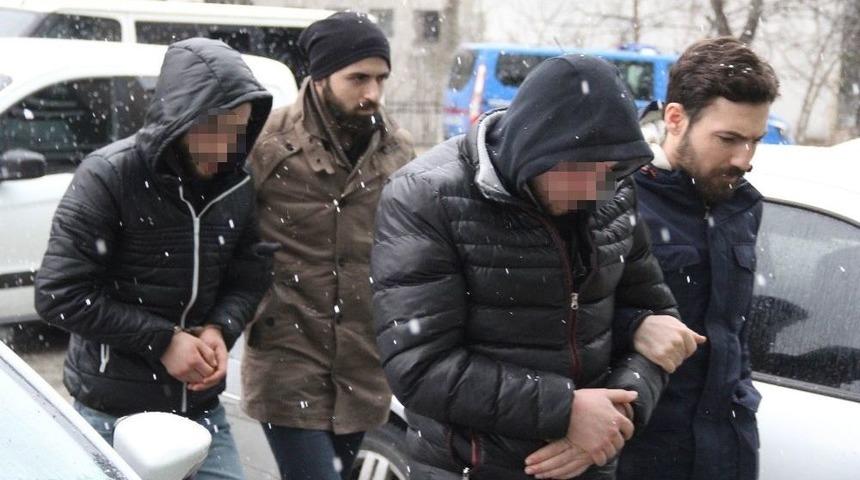 Ş&uuml;pheli Otomobilden 2 Bin Uyuşturucu Hap &Ccedil;ıktı