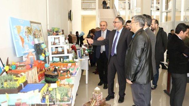 Kbü’de Pedagojik Formasyon Eğitimi Materyal Tasarımı Sergisi