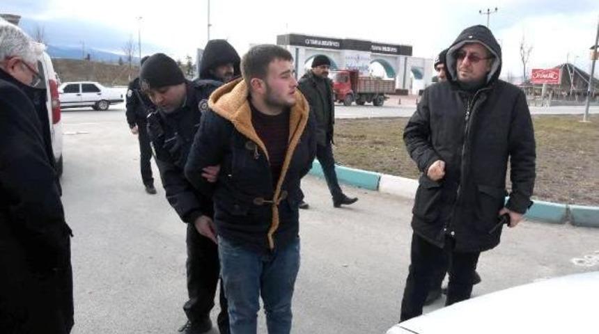 K&uuml;tahya'da Bı&ccedil;aklı- T&uuml;fekli Kavga: 4 G&ouml;zaltı