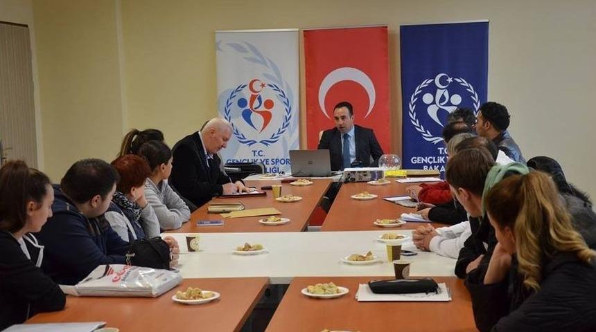 Okul Sporları Basketbol Gen&ccedil;ler Yarı Final M&uuml;sabakalarının Teknik Toplantısı Ger&ccedil;ekleştirildi