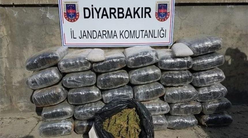 Lice&rsquo;de 574 Kilogram Esrar Ele Ge&ccedil;irildi