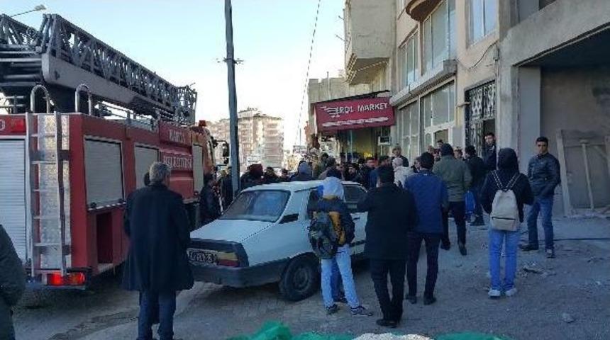 İşşiz Gencin Intihar Girişimini Emniyet M&uuml;d&uuml;r Yardımcısı Engelledi