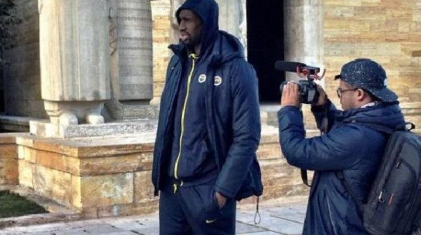 Fenerbah&ccedil;eli Udoh Anıtkabir'i Ziyaret Etti