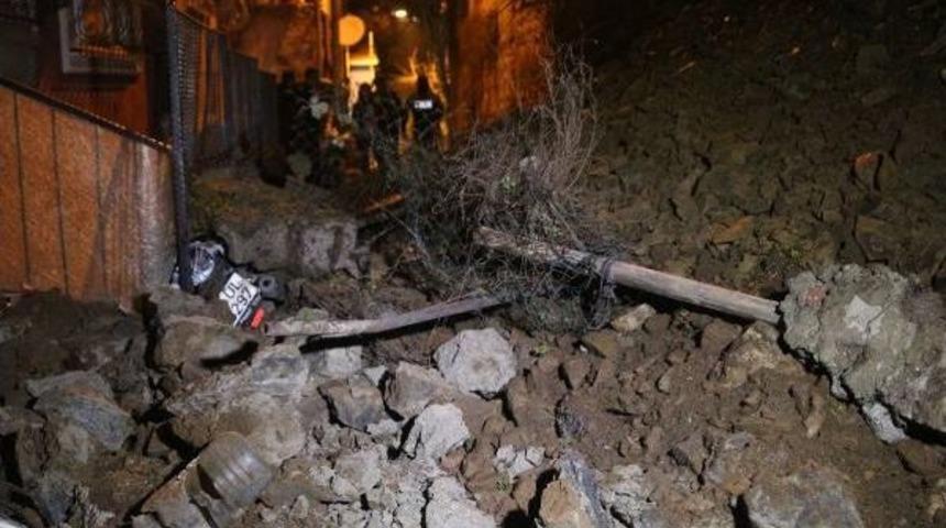 Şişli'de Sokağın Istinat Duvarı &Ccedil;&ouml;kt&uuml;