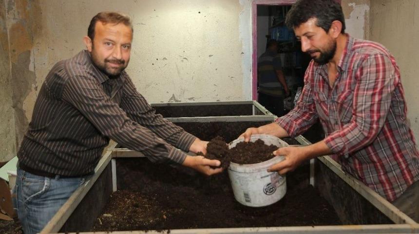 Melikgazi Belediyesi Solucan G&uuml;bresi &Uuml;retiyor