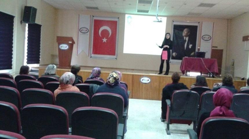 Kadınlara Her Y&ouml;n&uuml;yle Şiddet Olgusu Anlatıldı