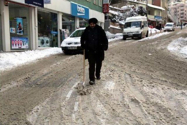 Artvin'de 147 Köy Yolu Kardan Kapandı