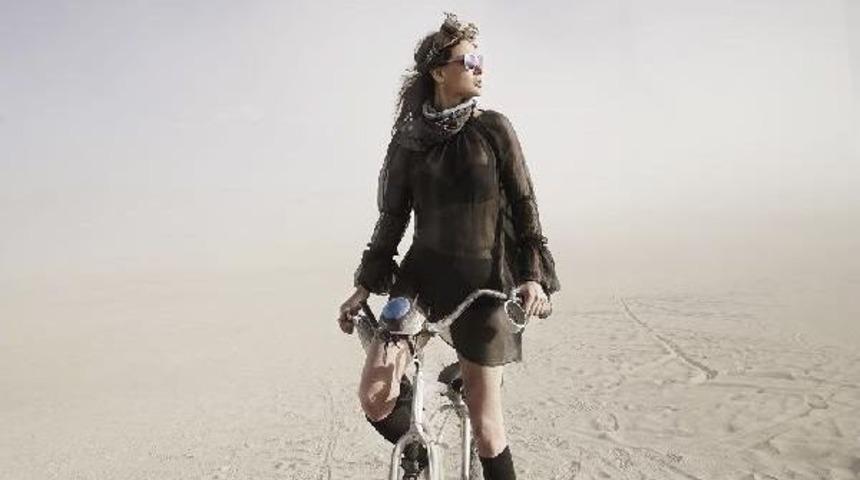 Ayşe Hatun &Ouml;nal&rsquo;In Yeni Alb&uuml;m&uuml; &ldquo;Selam Dengesiz" &Ccedil;ıktı