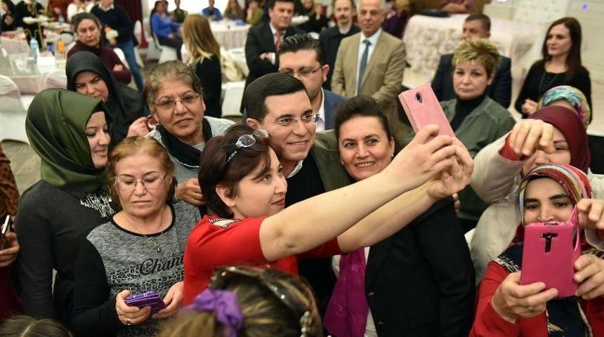 T&uuml;t&uuml;nc&uuml; Kepezli Kadınların Eğlencesine Ortak Oldu