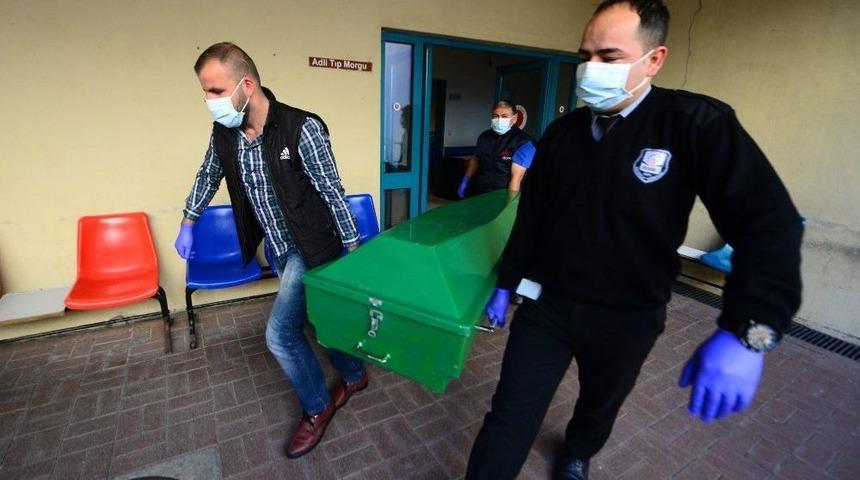 Rus Kadın Ve &Ccedil;ocuklarının Cenazesi Alındı