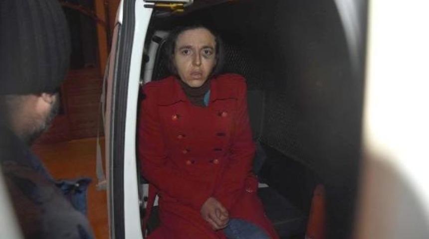 Evde, Ş&uuml;phe &Ccedil;eken 'gizli Ilişki' Cinayeti