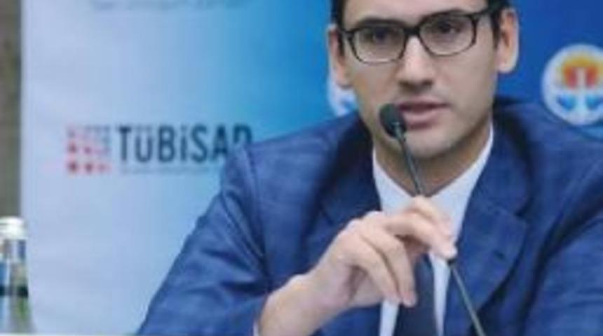 M&uuml;d&uuml;r&uuml;n&uuml; Bacağından Vurdu