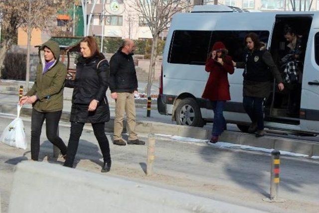 Bolu da Ter&ouml;r &Ouml;rg&uuml;t&uuml; Propagandasından 5 Kişi Adliyede 1