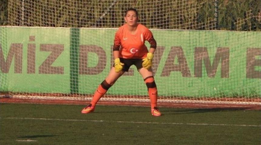 Döşemealtı Kadın Futbol Takımı’na 4 Yeni Oyuncu