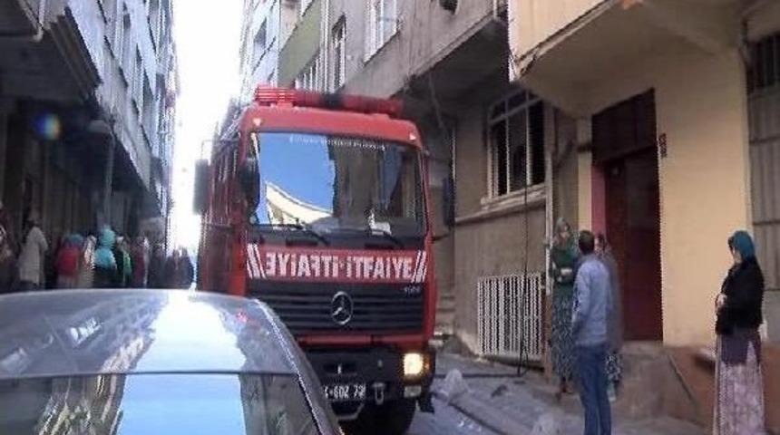 Zeytinburnu&rsquo;Nda Yangın; Yaşlı Kadın Hayatını Kaybetti