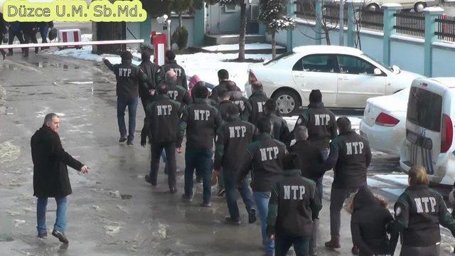 Düzce Polisinden Uyuşturucu Tacirlerine Ağır Darbe: 10 Kişi Tutuklandı