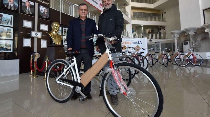 Muratpaşa Belediyesi 2 Bin 90 Bisiklet Dağıttı