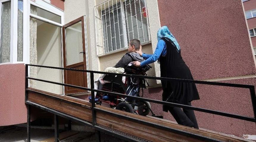 Yenimahalle Belediyesinden Engelleri Kaldıran Rampa