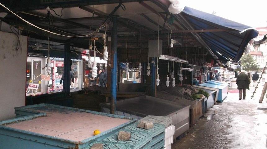 Ne Hamsi Geldi Ne De Mezgit