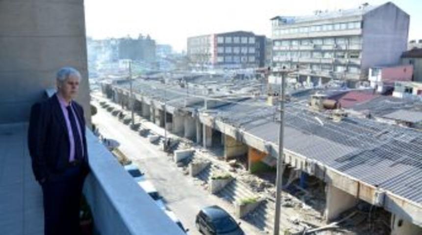 S&ouml;ke Belediyesi, Koyuncuoğlu Pasajında Yıkımı Başlattı