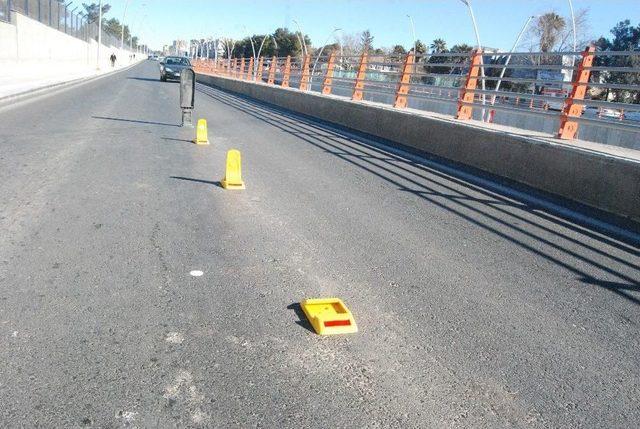 Otomobille Taşınan Korniş, İş&ccedil;iyi &Ouml;ld&uuml;r&uuml;yordu 2