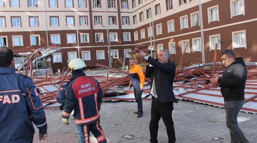 Siirt&rsquo;te Kız Yurdunun &Ccedil;atısı &Ccedil;&ouml;kt&uuml;