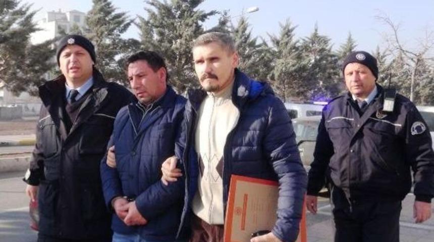 Barışmaya Ikna Edemediği Nikahsız Eşini &Ouml;ld&uuml;ren Zanlı Tutuklandı