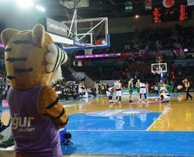 Uğur Okulları, Öğrencilerine Maç Heyecanı Yaşattı 2