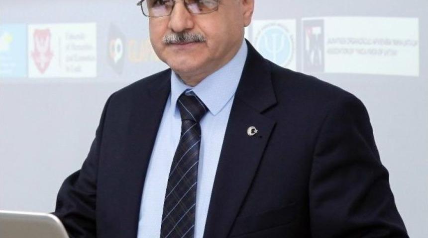 Avrupa Ve T&uuml;rkiye&rsquo;deki Suriyeli Kadınlar, Bulundukları Topluma Entegre Ediliyor