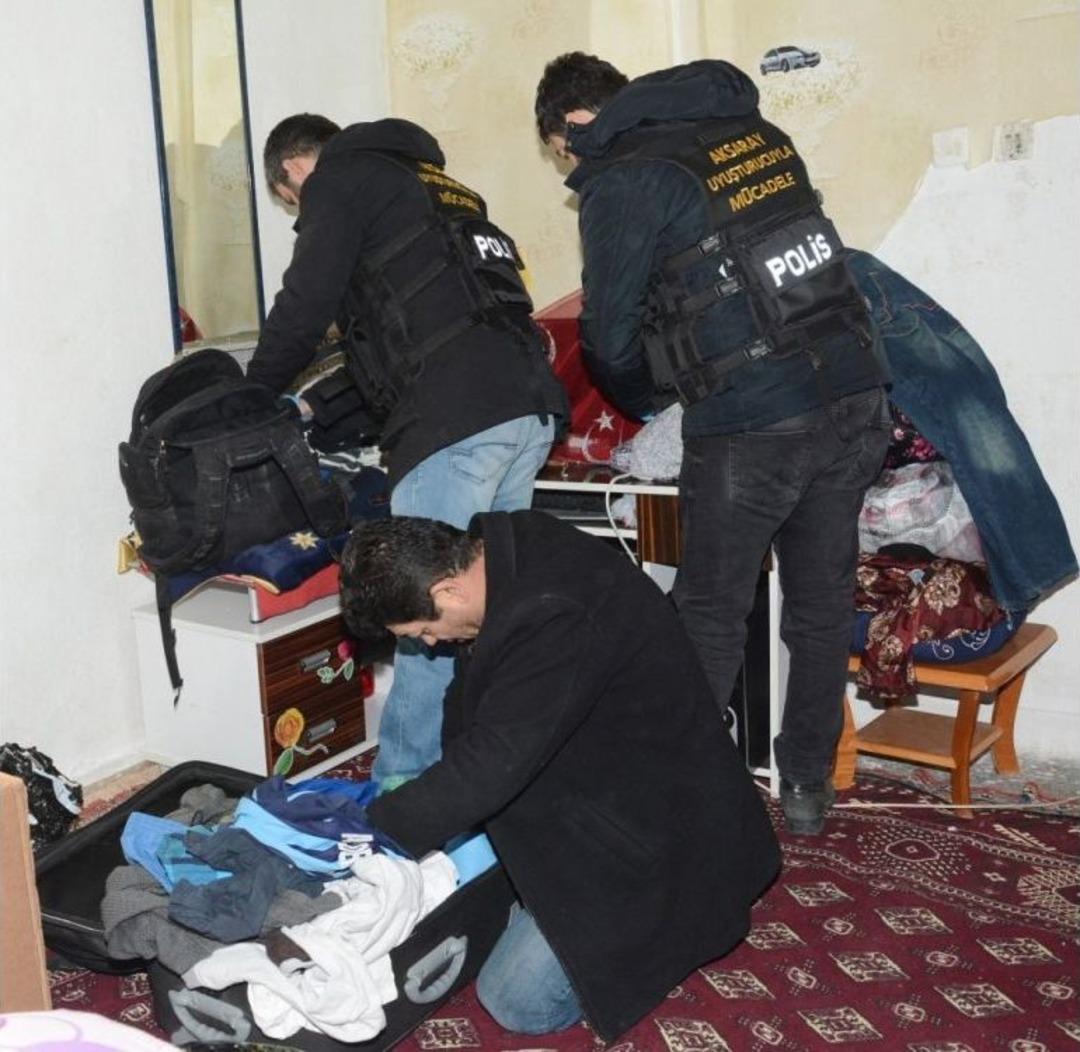 Afganistanlılara Uyuşturucu Operasyonu: 3 G&ouml;zaltı