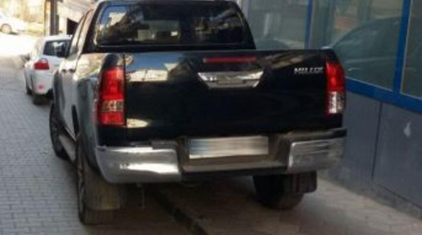 Kaldırıma Park Edenlere Para Cezası