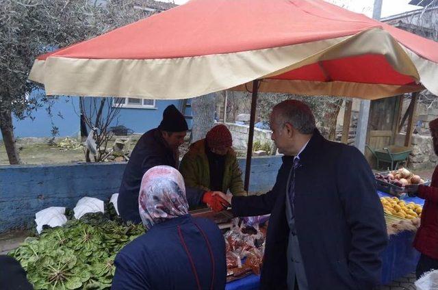 Başkan Yaman Pazar Esnafını Gezdi